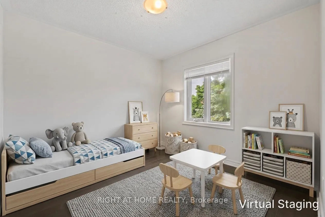 Photo 23 of 25 Vivians Crescent, Brampton, Fletcher's West — HOMEH