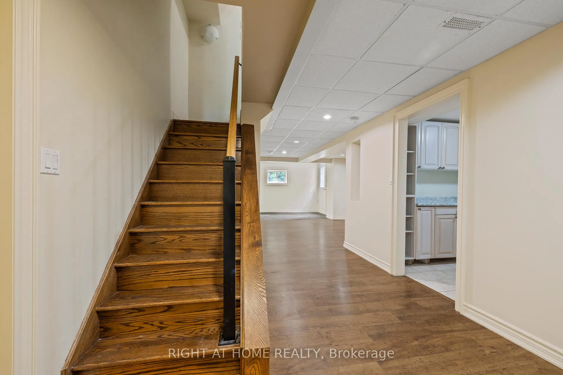 Photo 28 of 25 Vivians Crescent, Brampton, Fletcher's West — HOMEH