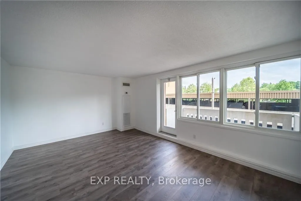 Photo 6 of Unit 215, 1599 Lassiter Terrace, Ottawa, Beaconwood — HOMEH