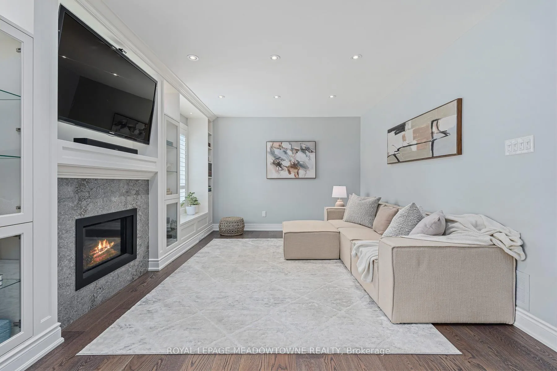 Photo 5 of 63 Craig Crescent, Halton Hills, Georgetown — HOMEH