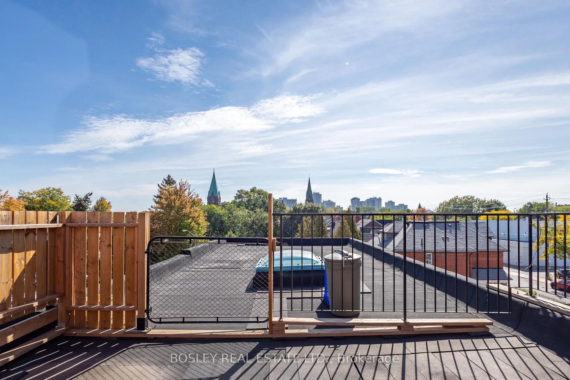 Photo 33 of 2963 Dundas Street W, Toronto, Junction Area — HOMEH
