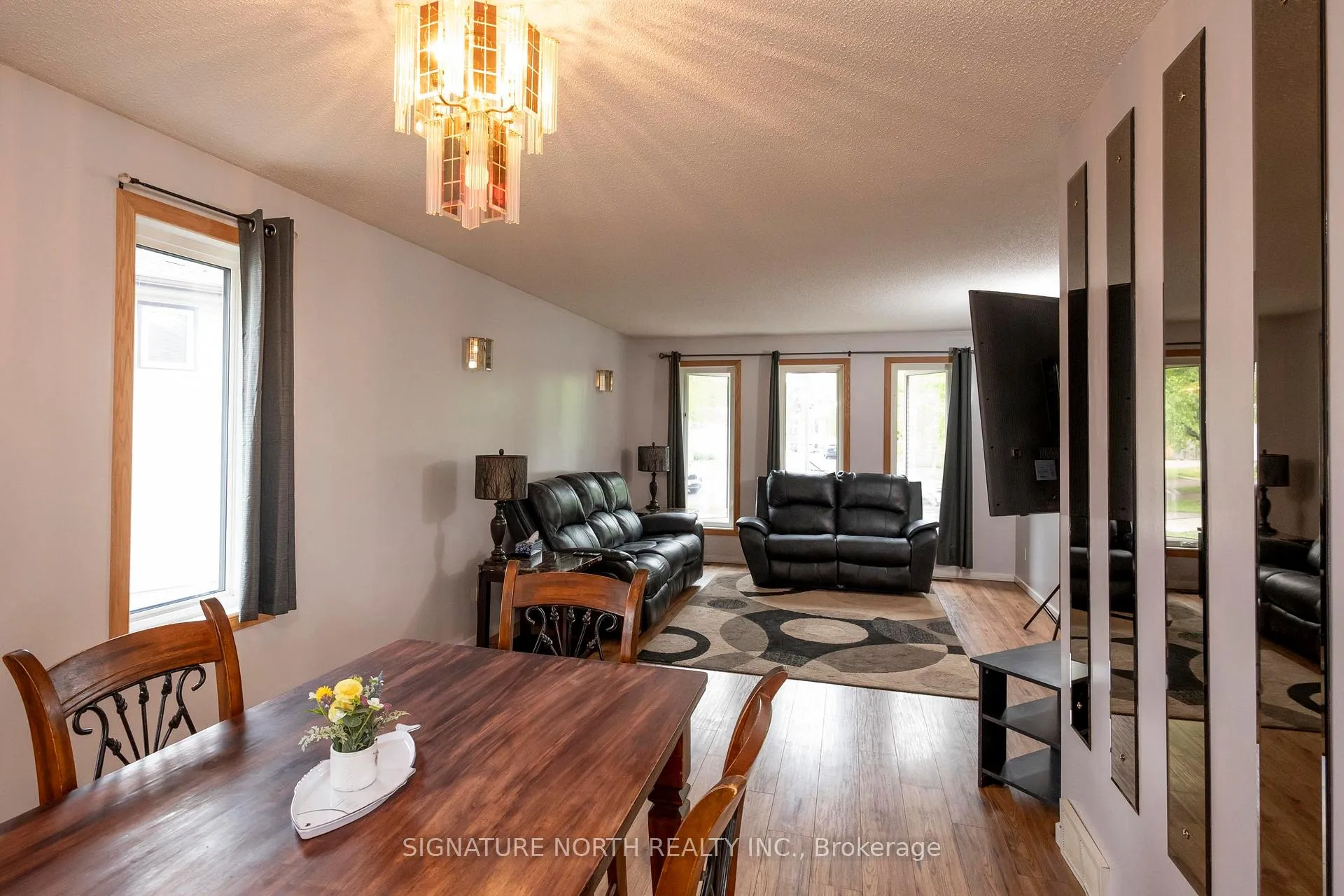 Photo 11 of 205 Linden Court, Thunder Bay, River Terrace — HOMEH