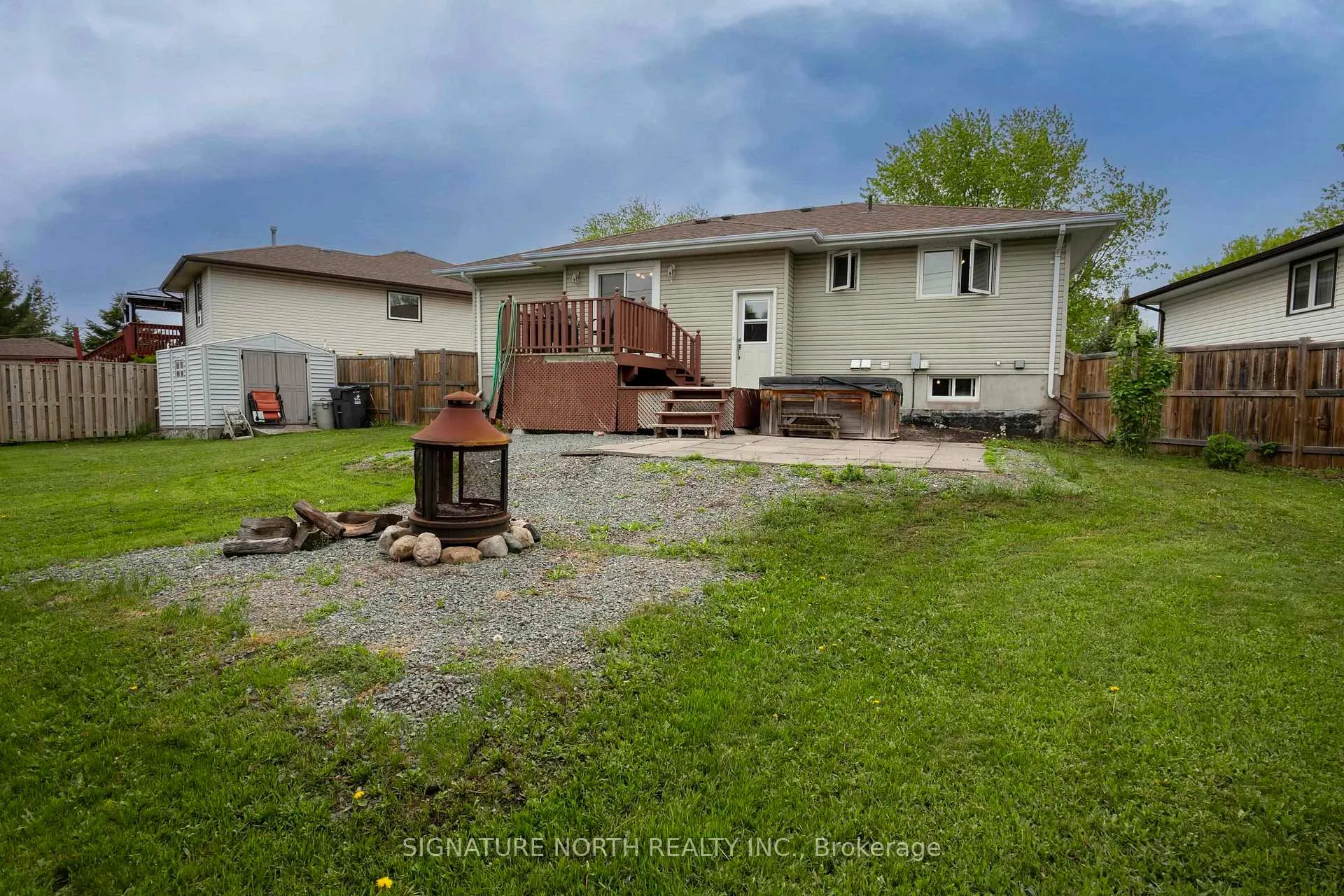 Photo 49 of 205 Linden Court, Thunder Bay, River Terrace — HOMEH