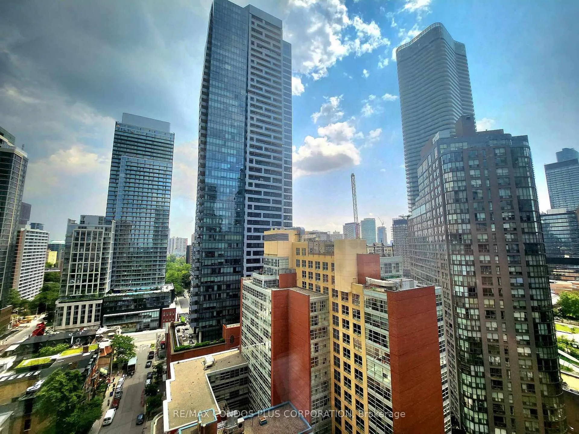 Front of Unit 1804, 1001 Bay Street