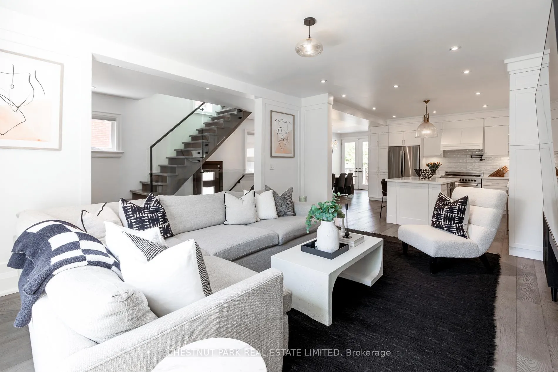Photo 1 of 15 Edgewood Avenue, Toronto, Woodbine Corridor — HOMEH
