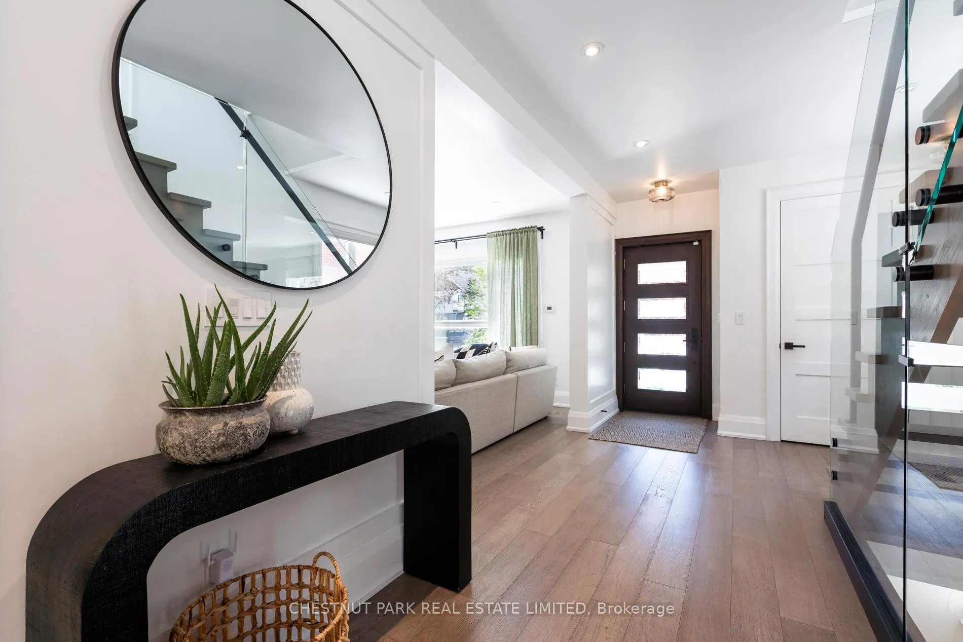 Photo 5 of 15 Edgewood Avenue, Toronto, Woodbine Corridor — HOMEH