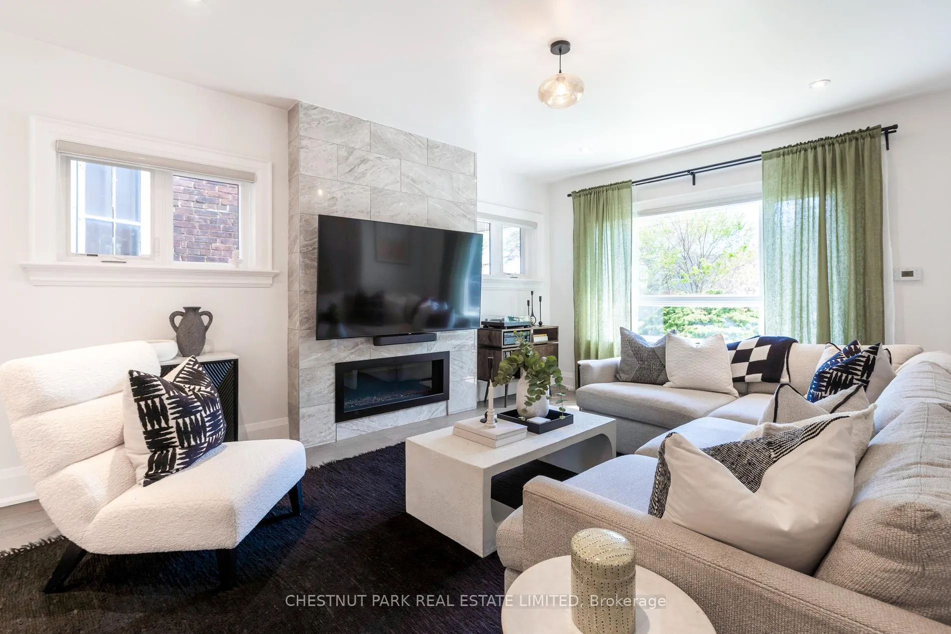 Photo 6 of 15 Edgewood Avenue, Toronto, Woodbine Corridor — HOMEH