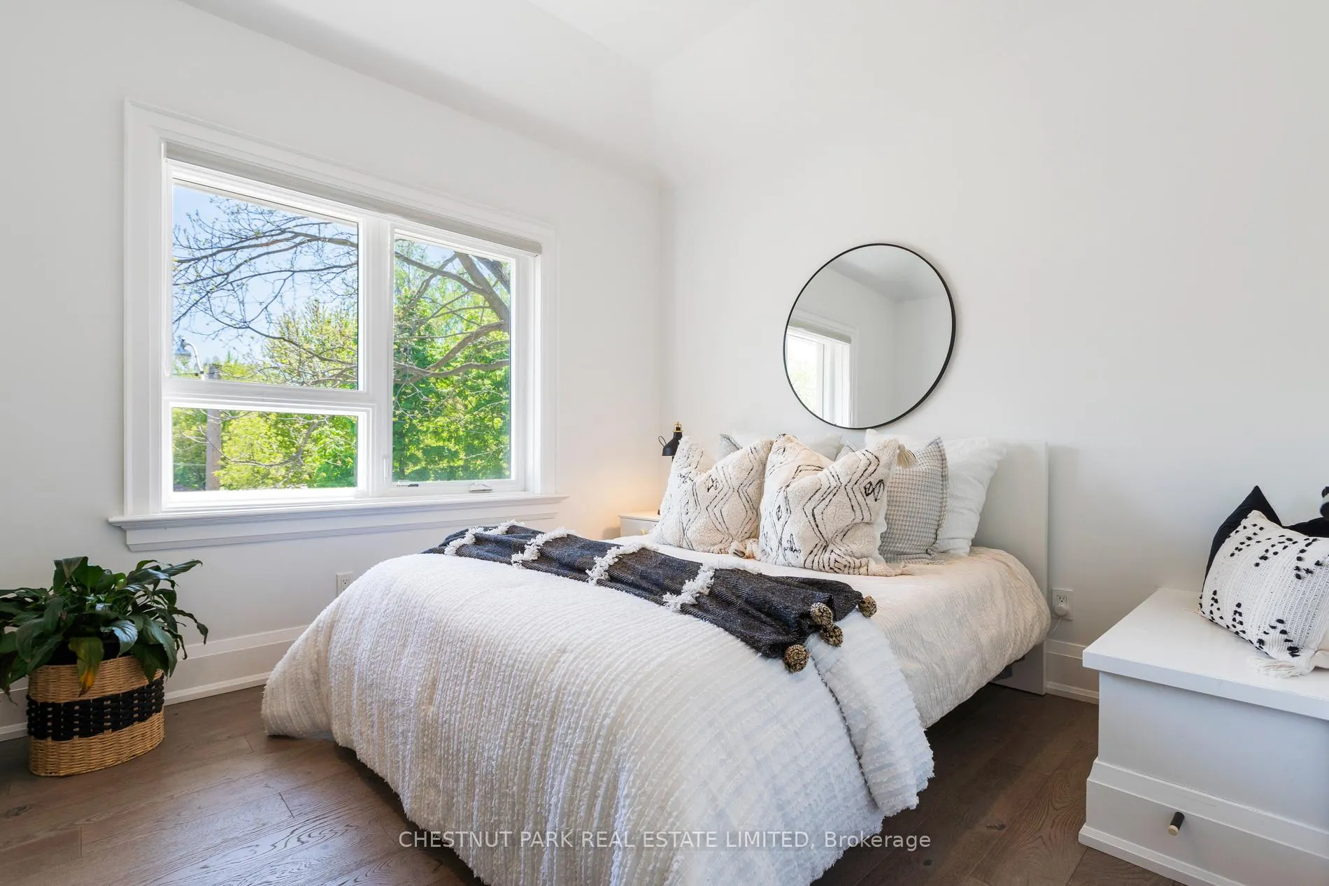 Photo 25 of 15 Edgewood Avenue, Toronto, Woodbine Corridor — HOMEH