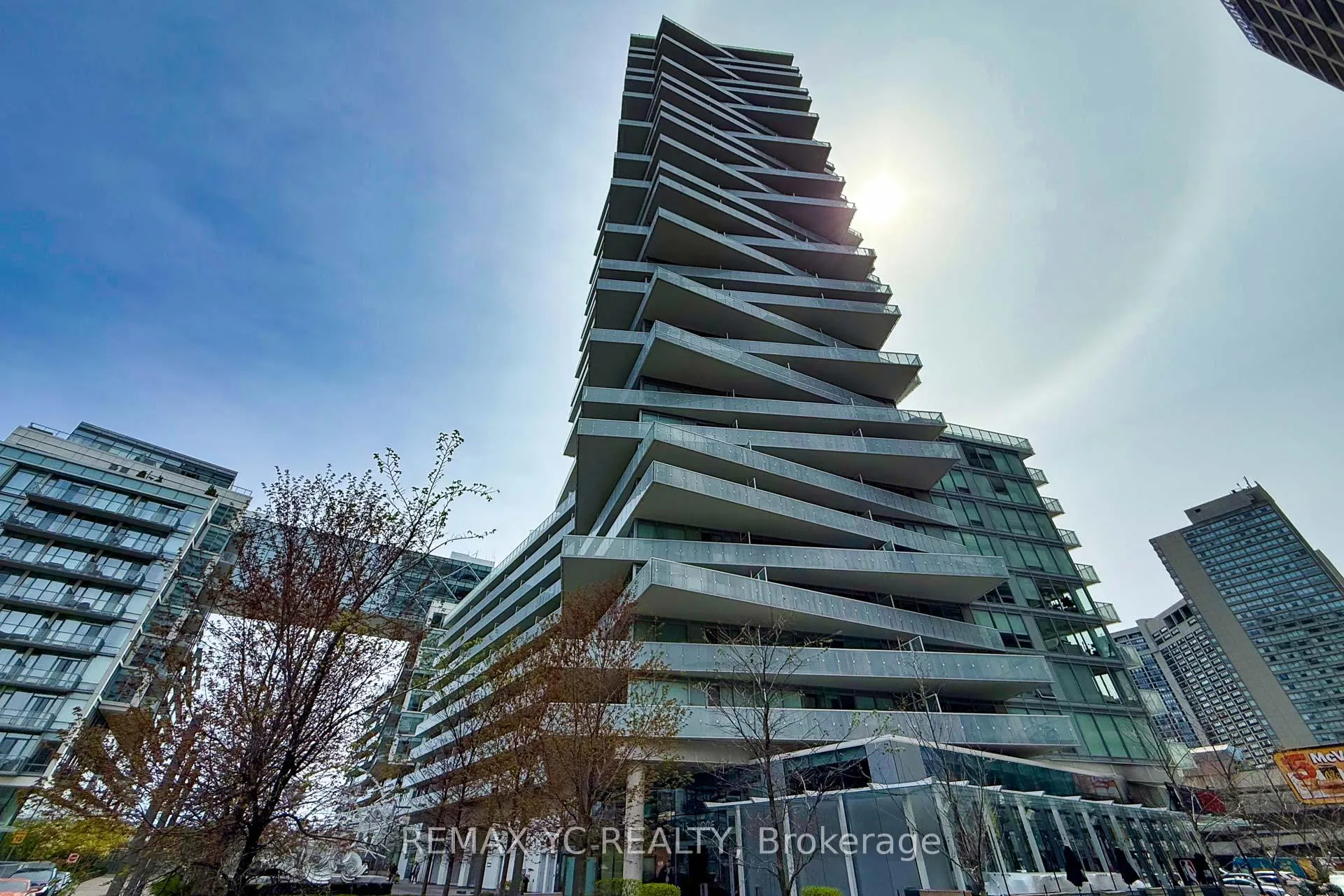 Photo 2 of Unit 1302, 15 Queens Quay E, Toronto, Waterfront Communities — HOMEH