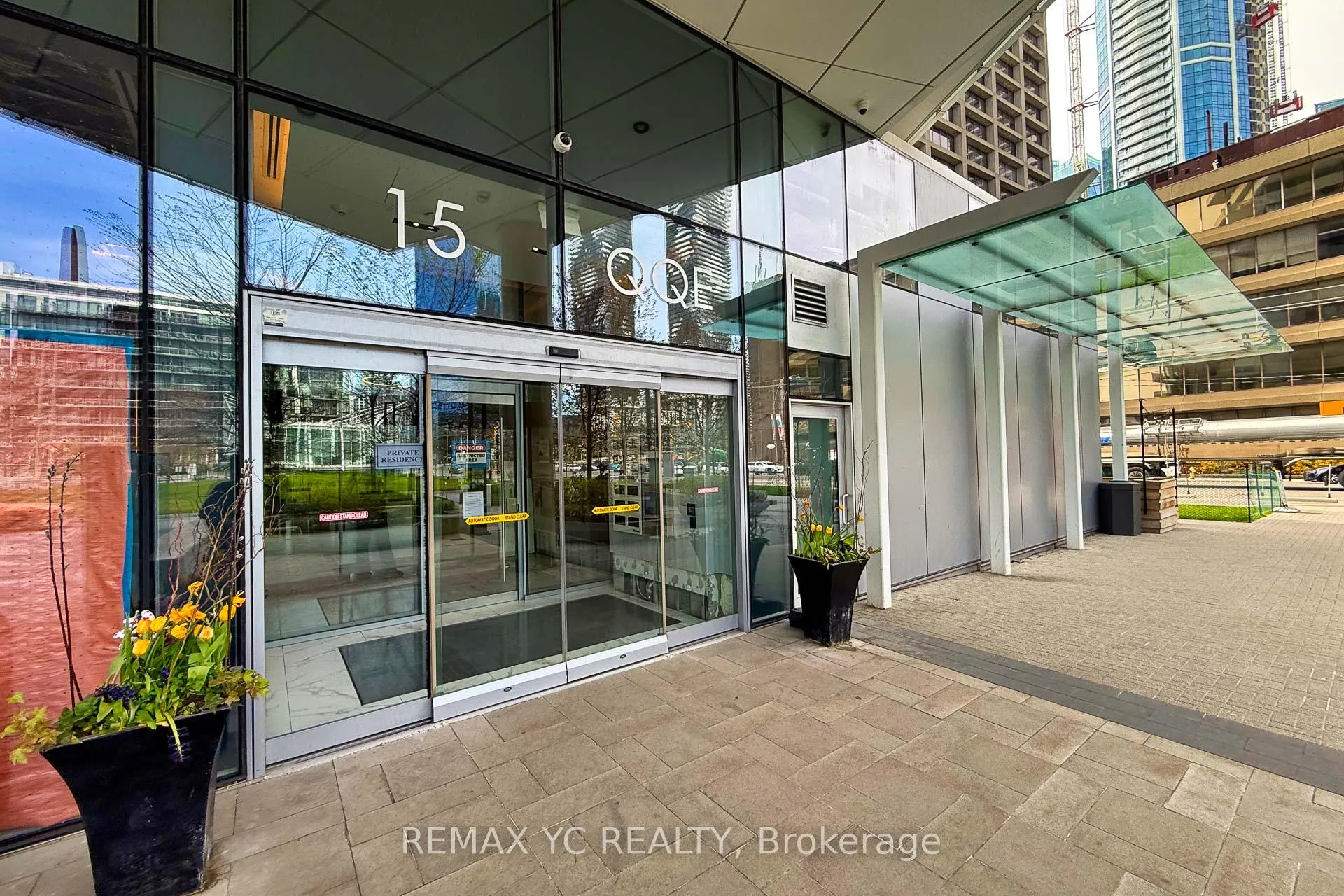 Photo 3 of Unit 1302, 15 Queens Quay E, Toronto, Waterfront Communities — HOMEH