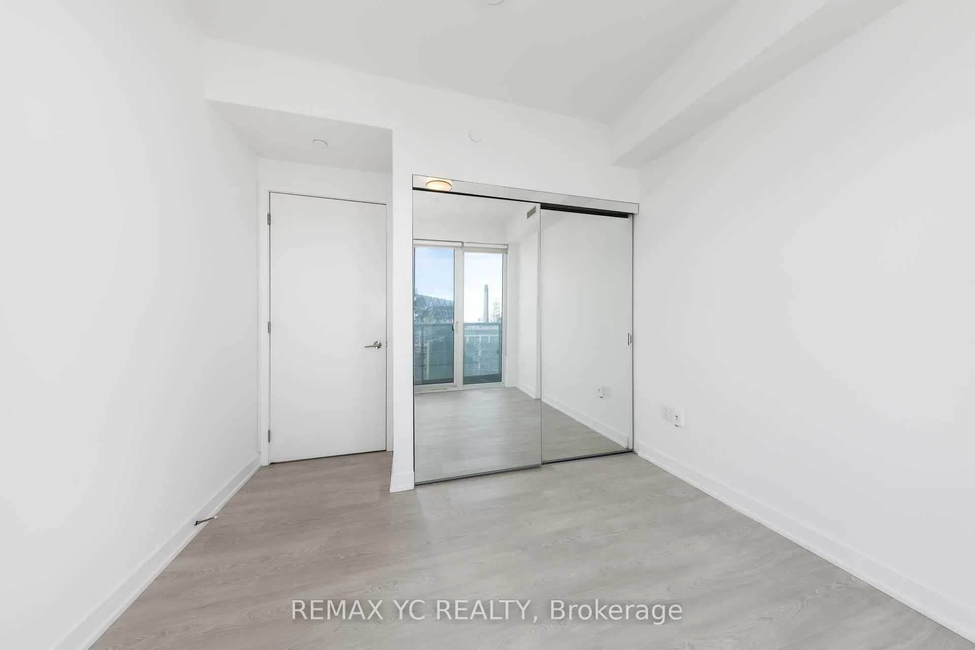 Photo 14 of Unit 1302, 15 Queens Quay E, Toronto, Waterfront Communities — HOMEH