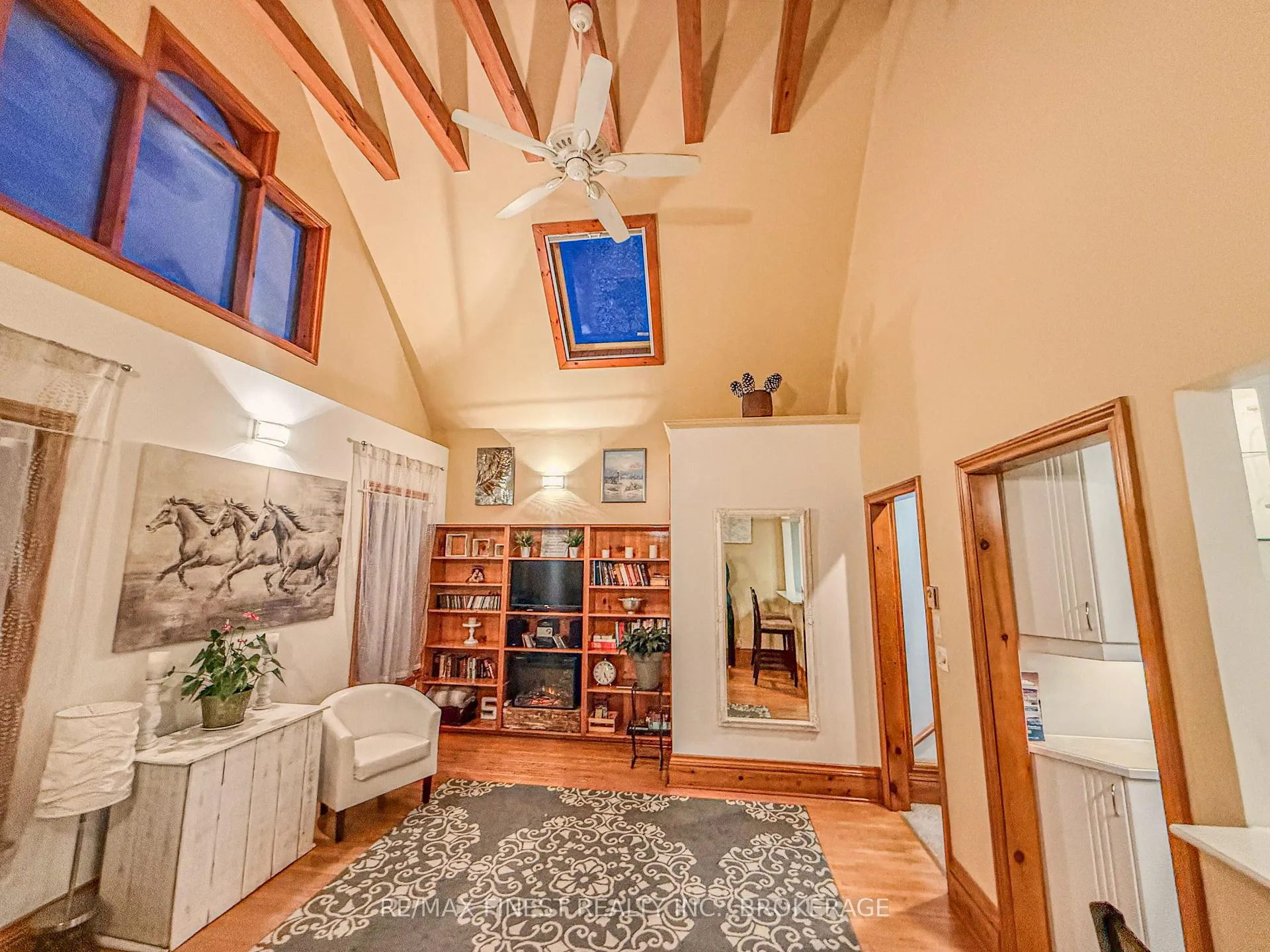 Photo 7 of 166 Queen Street, Kingston, East of Sir John A. Blvd — HOMEH