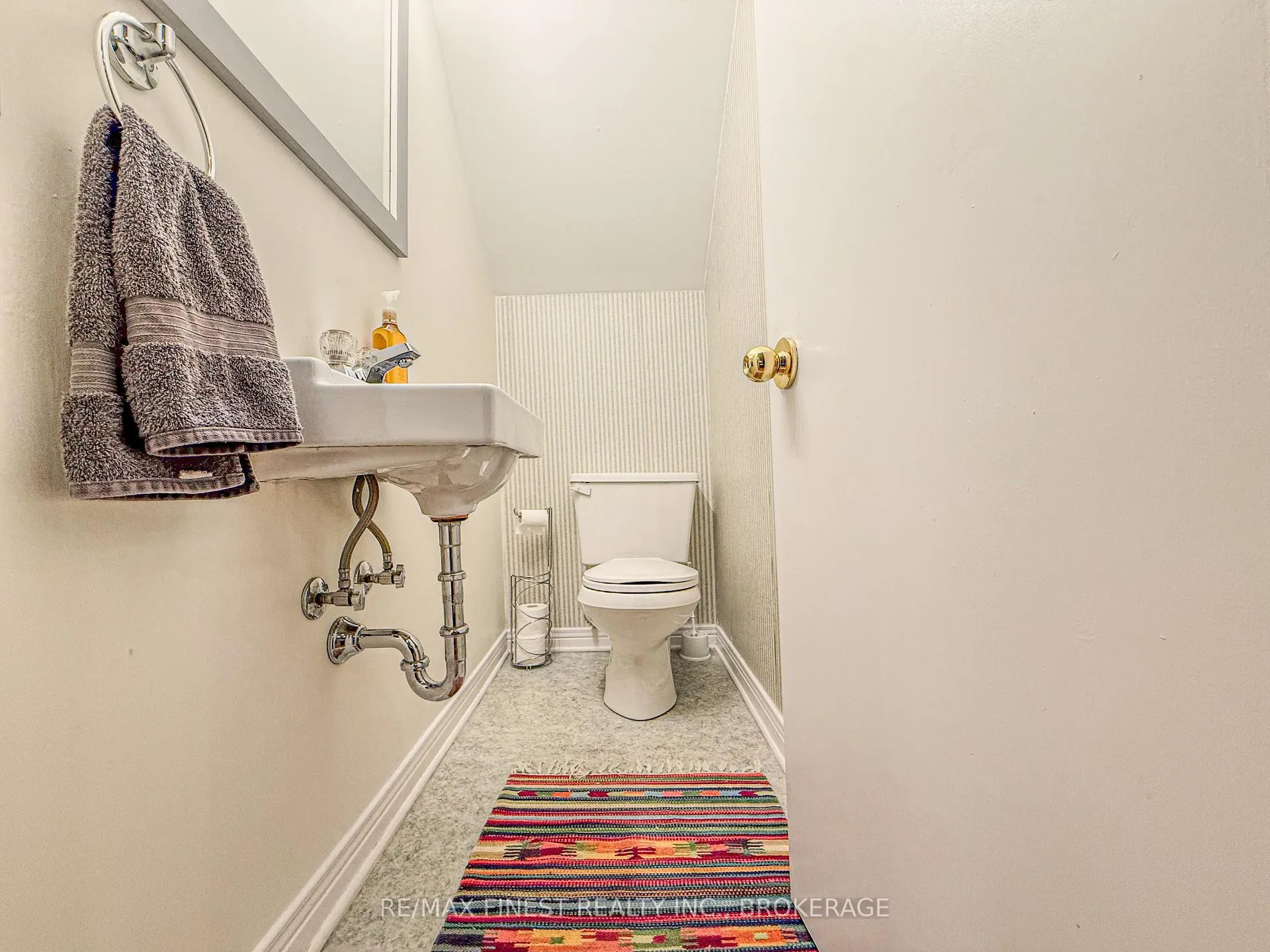 Photo 41 of 166 Queen Street, Kingston, East of Sir John A. Blvd — HOMEH