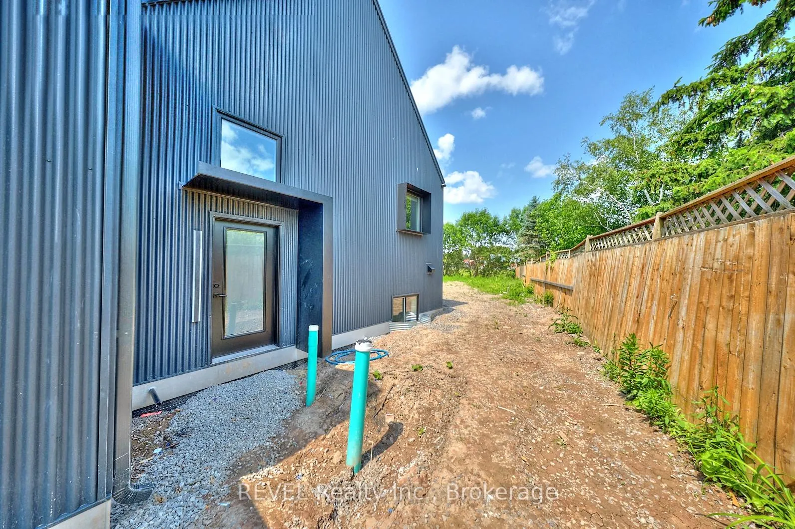Photo 2 of Unit Unit 3, 5361 Valley Way, Niagara Falls, Cherrywood — HOMEH
