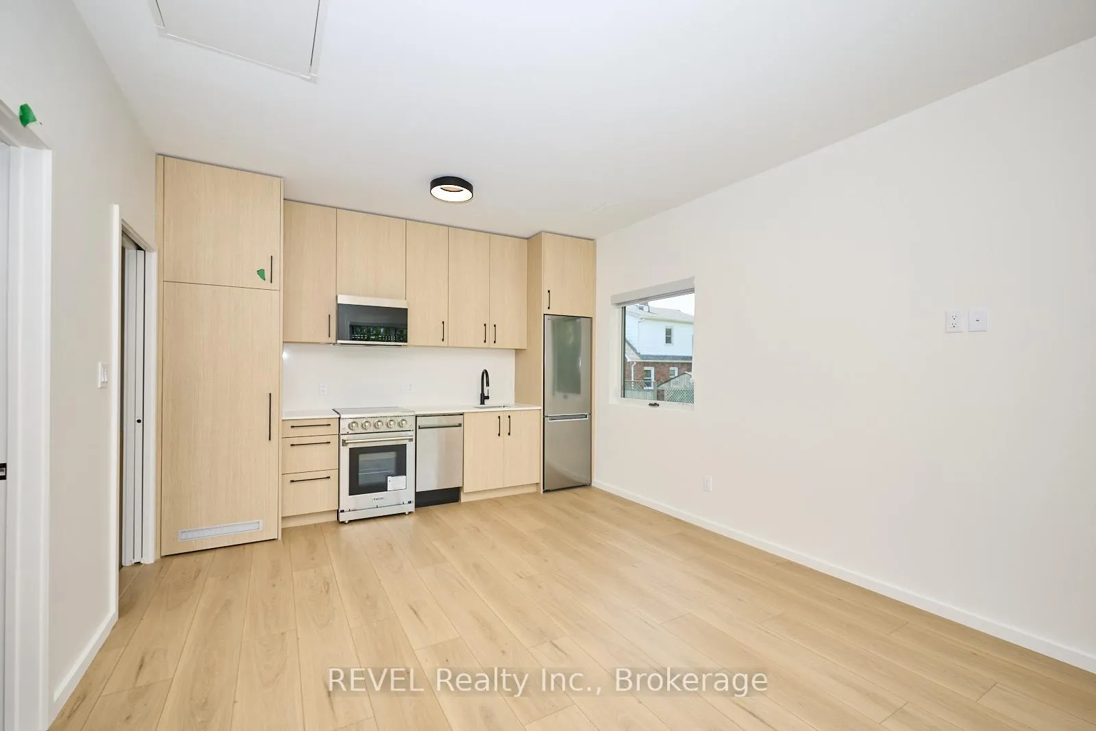 Photo 12 of Unit Unit 3, 5361 Valley Way, Niagara Falls, Cherrywood — HOMEH