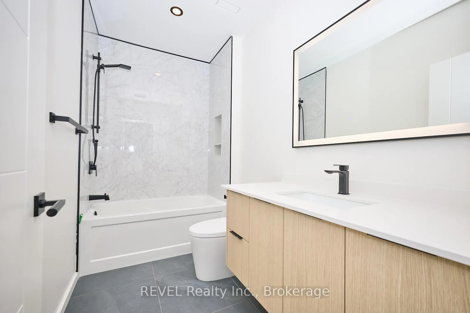 Photo 19 of Unit Unit 3, 5361 Valley Way, Niagara Falls, Cherrywood — HOMEH