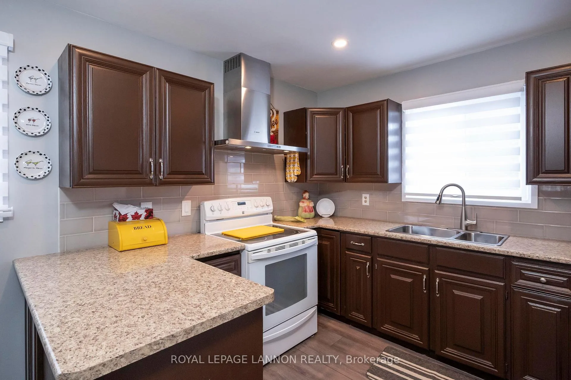 Photo 9 of 821 Michigan Avenue, Thunder Bay, Shuniah — HOMEH