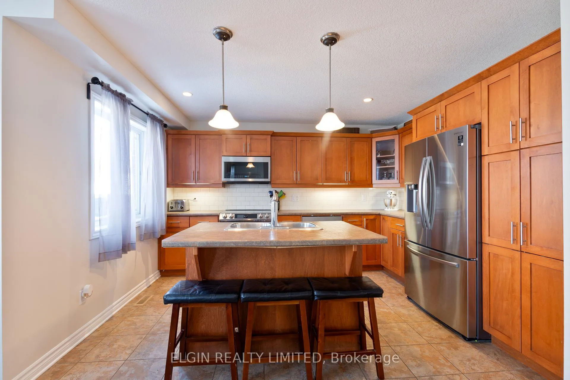 Photo 9 of 18 Peach Tree Boulevard, St. Thomas — HOMEH