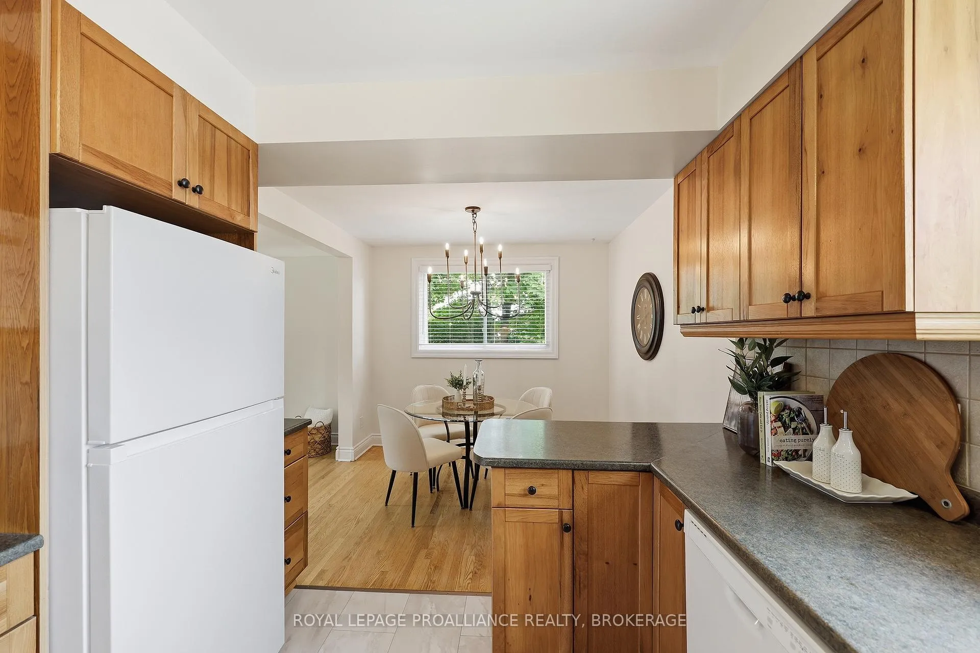 Photo 17 of 59 Metcalfe Avenue, Kingston, Central City West — HOMEH