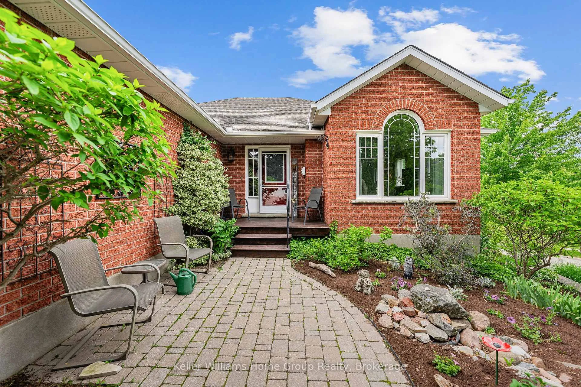 Photo 5 of 599 Harvey Street, Centre Wellington, Fergus — HOMEH