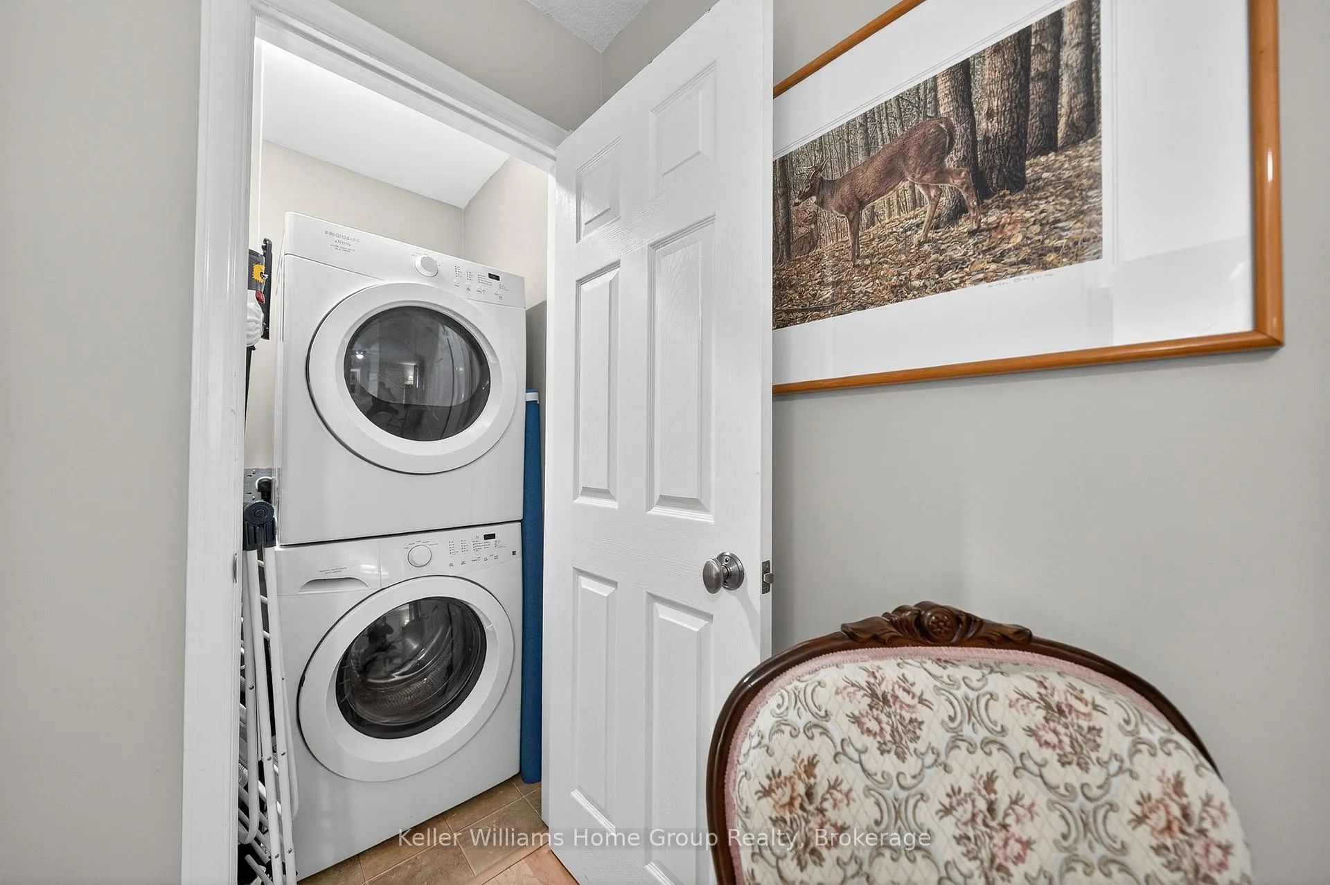 Photo 23 of 599 Harvey Street, Centre Wellington, Fergus — HOMEH