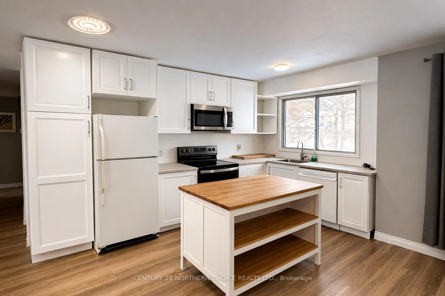 Photo 4 of 20 Poplar Avenue, Ear Falls — HOMEH