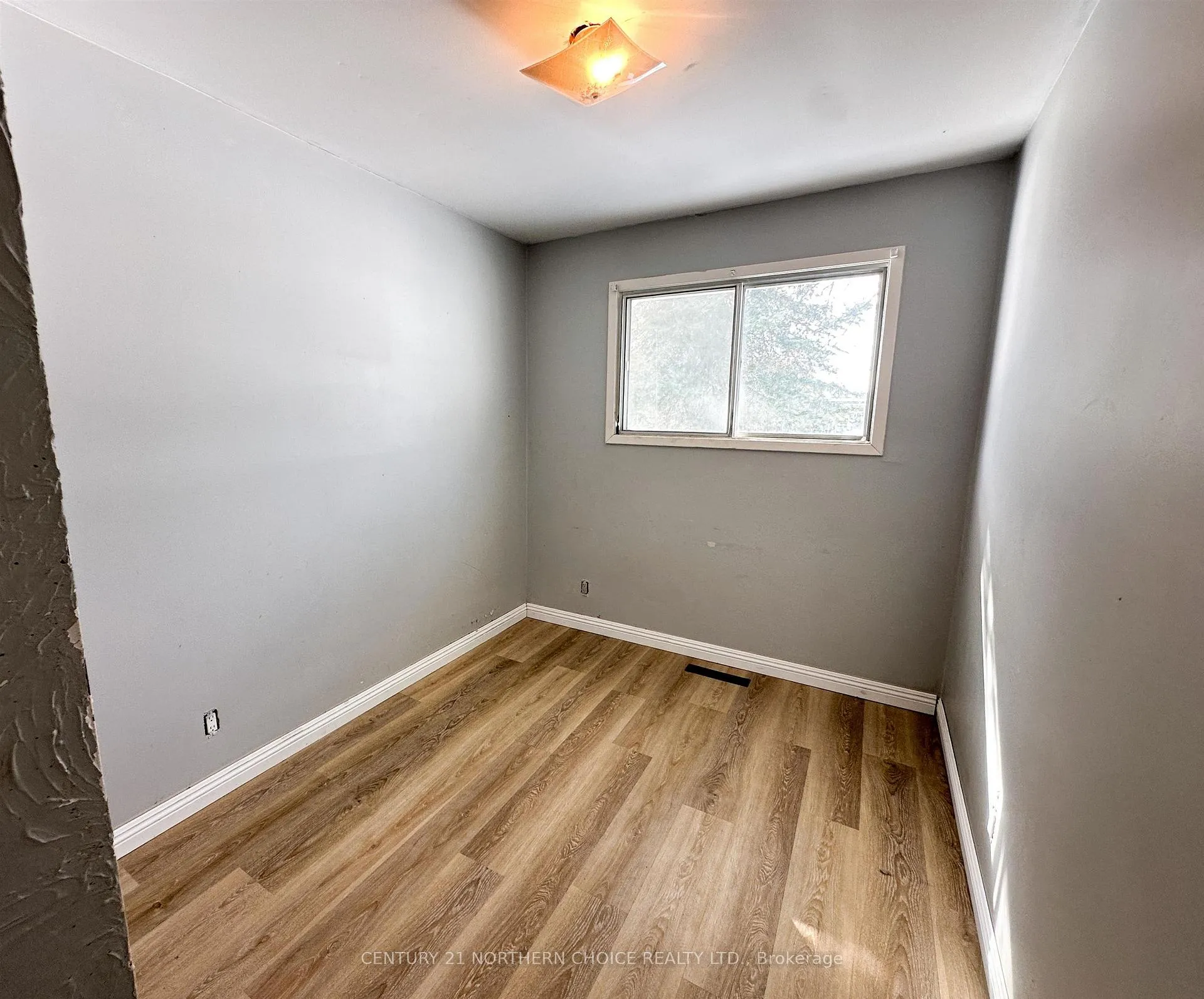 Photo 6 of 20 Poplar Avenue, Ear Falls — HOMEH