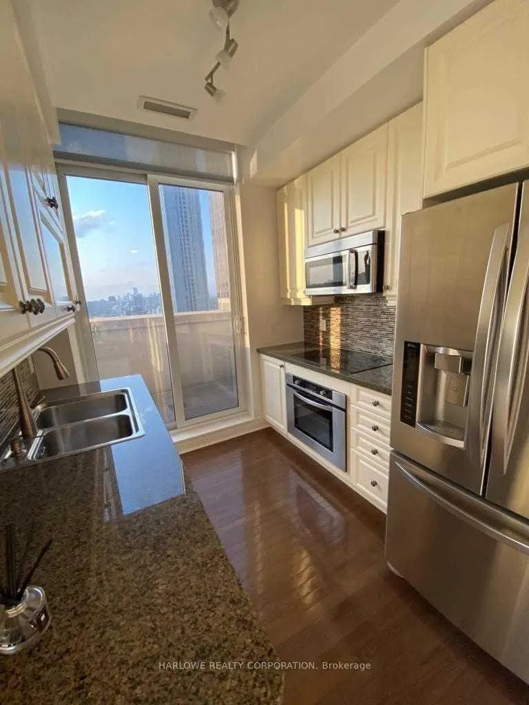 Photo 6 of Unit 2801, 35 Balmuto Street, Toronto, Bay Street Corridor — HOMEH