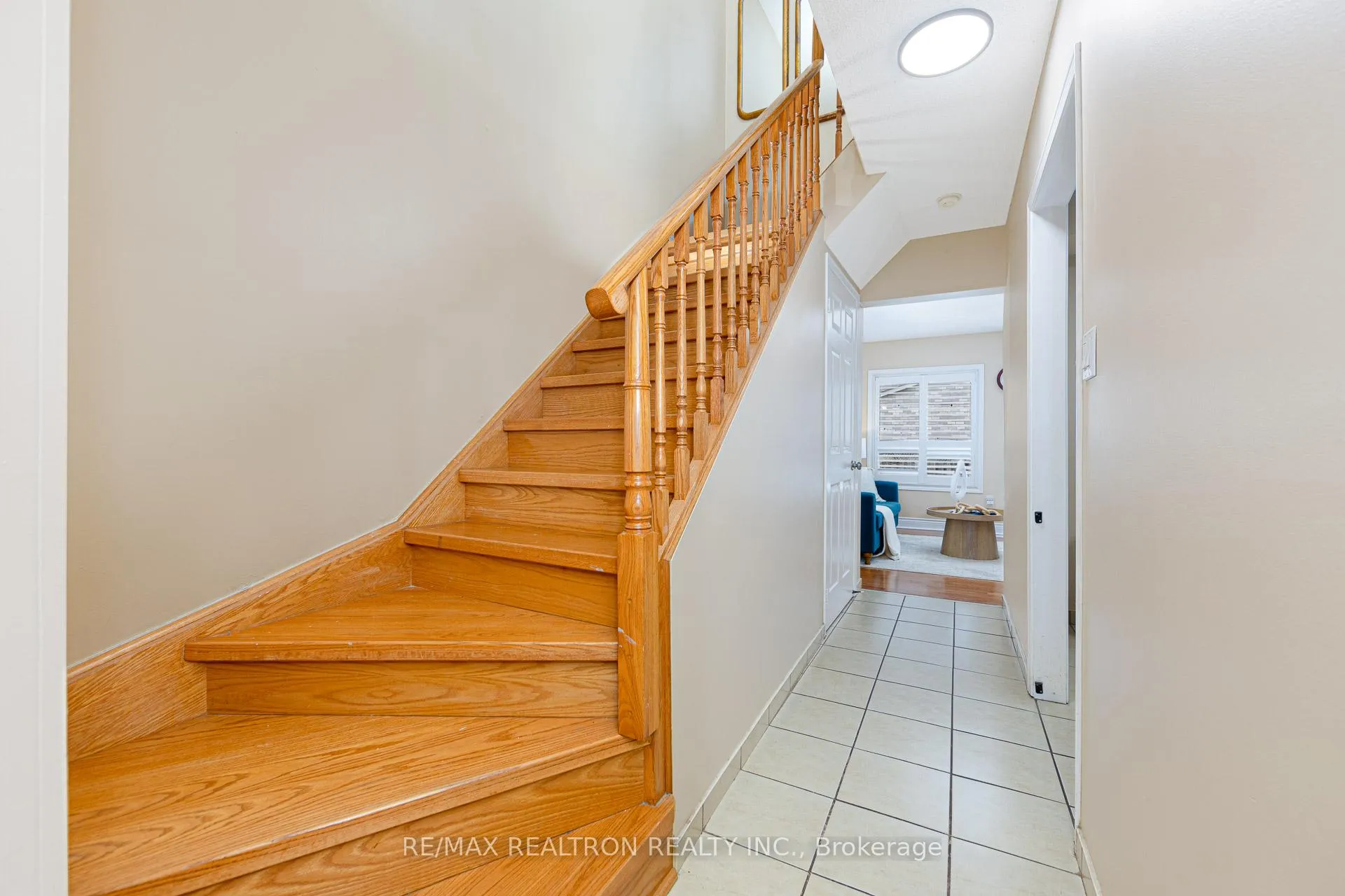 Photo 10 of 141 Laird Drive, Markham, Middlefield — HOMEH
