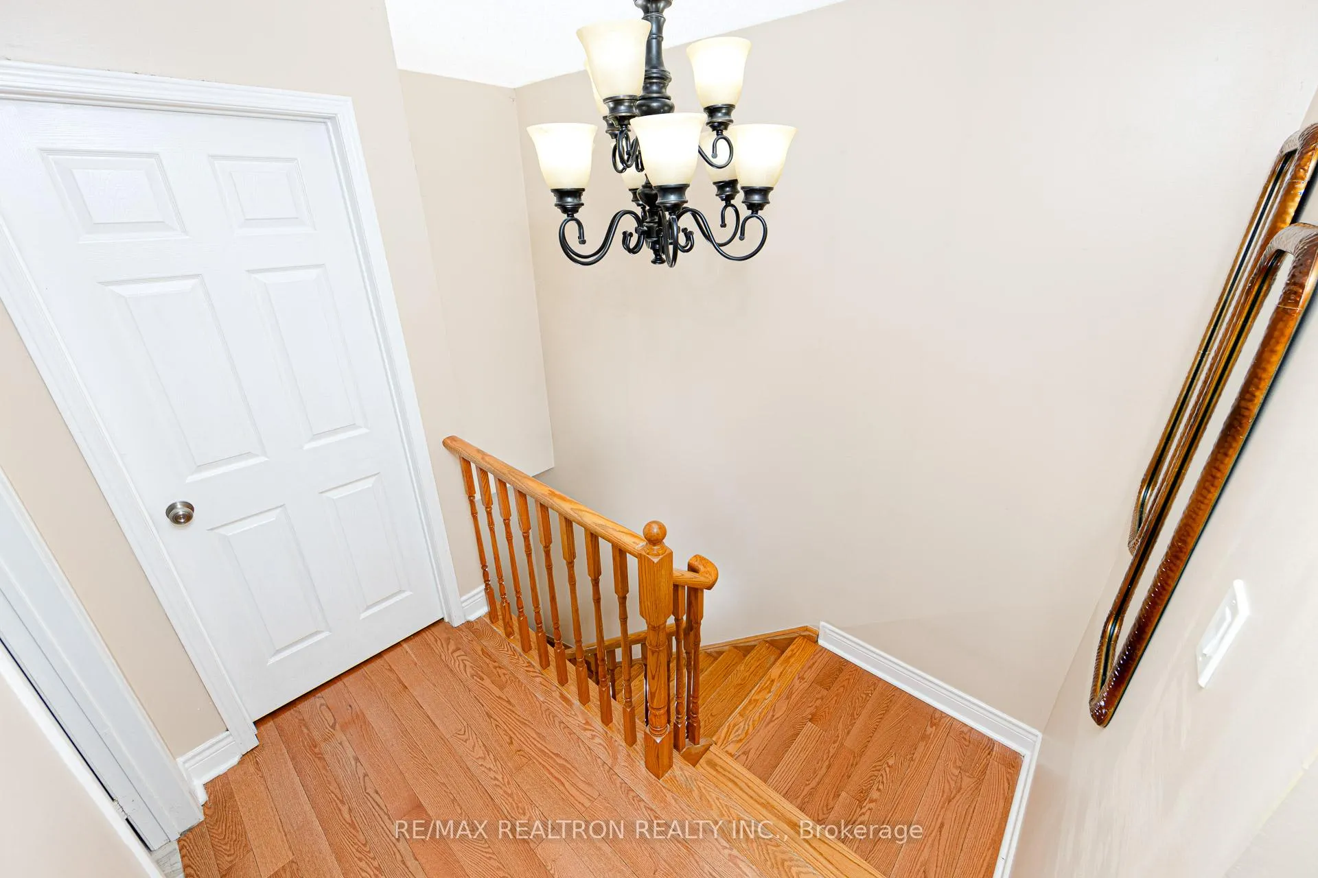 Photo 11 of 141 Laird Drive, Markham, Middlefield — HOMEH