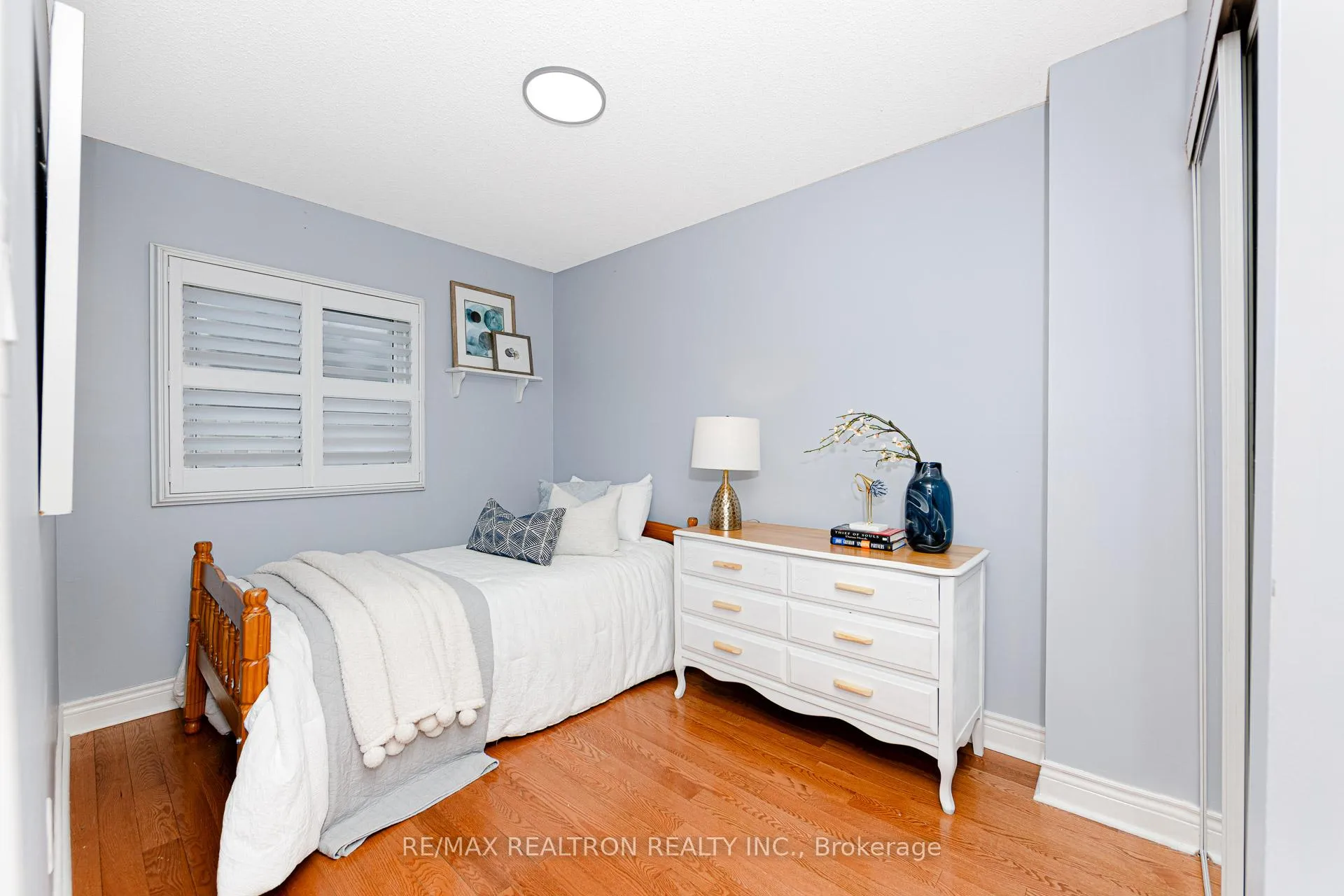 Photo 14 of 141 Laird Drive, Markham, Middlefield — HOMEH