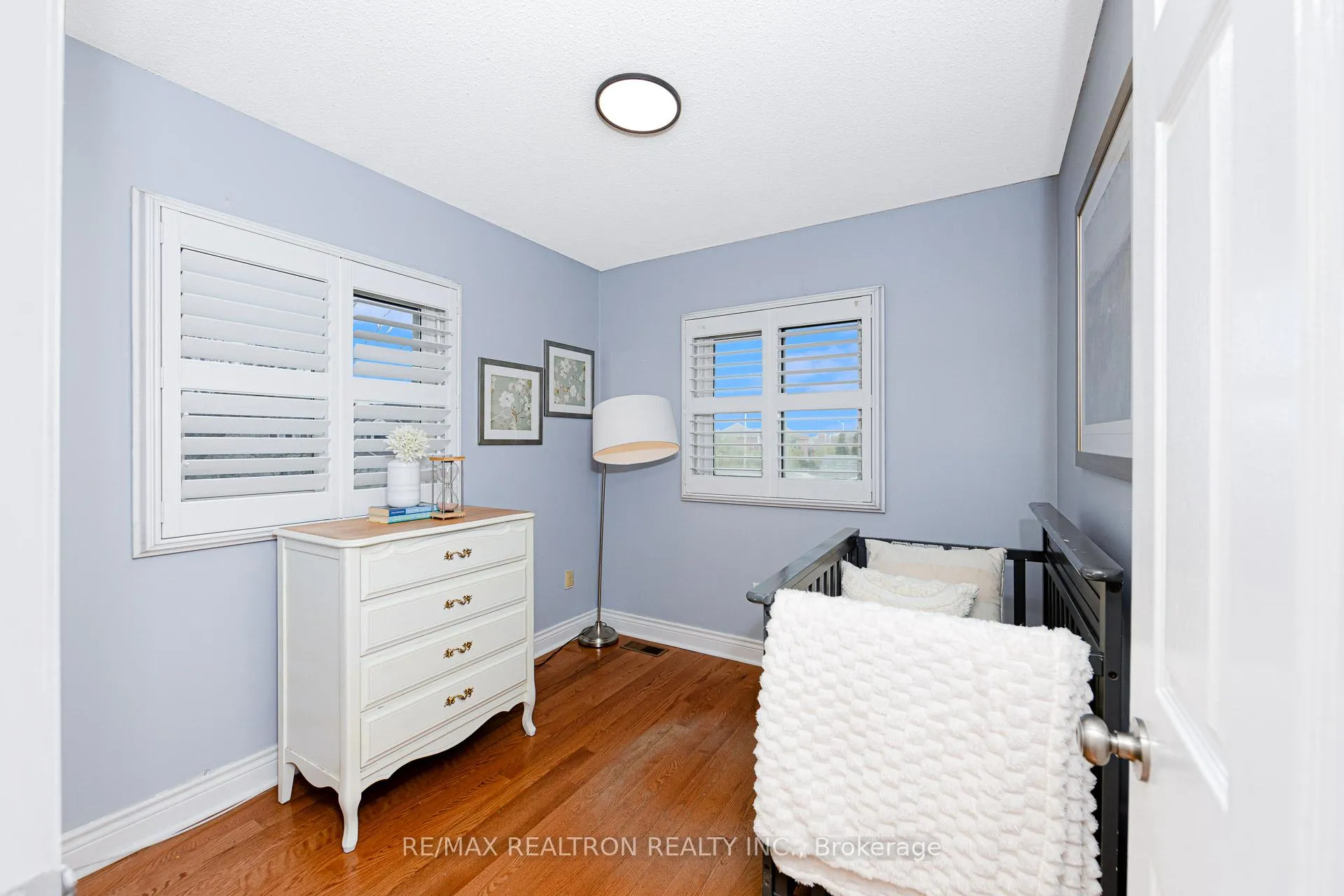 Photo 15 of 141 Laird Drive, Markham, Middlefield — HOMEH