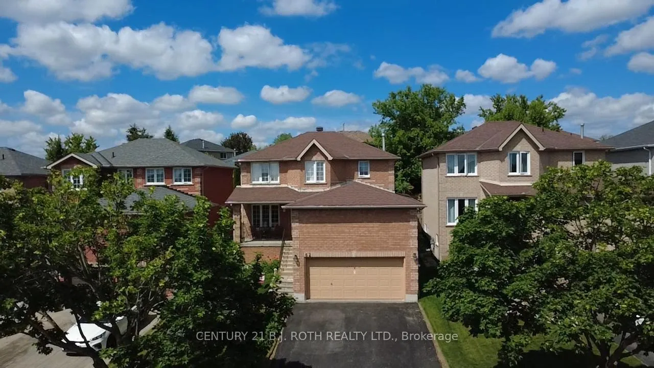 Photo 2 of 62 Loon Avenue, Barrie, Painswick South — HOMEH