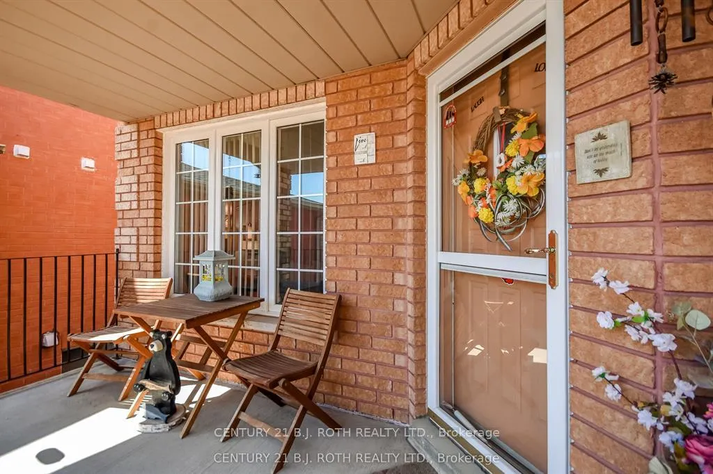Photo 3 of 62 Loon Avenue, Barrie, Painswick South — HOMEH