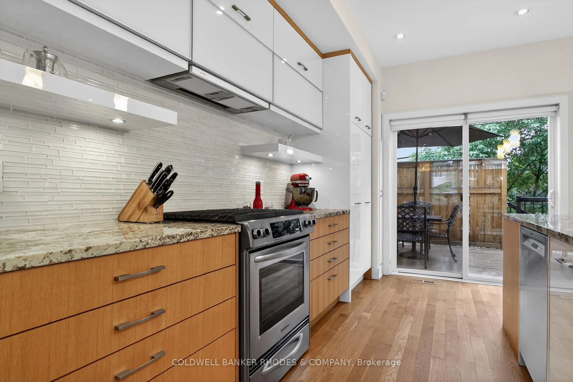 Photo 10 of 368A Berkley Avenue, Ottawa, Westboro West — HOMEH