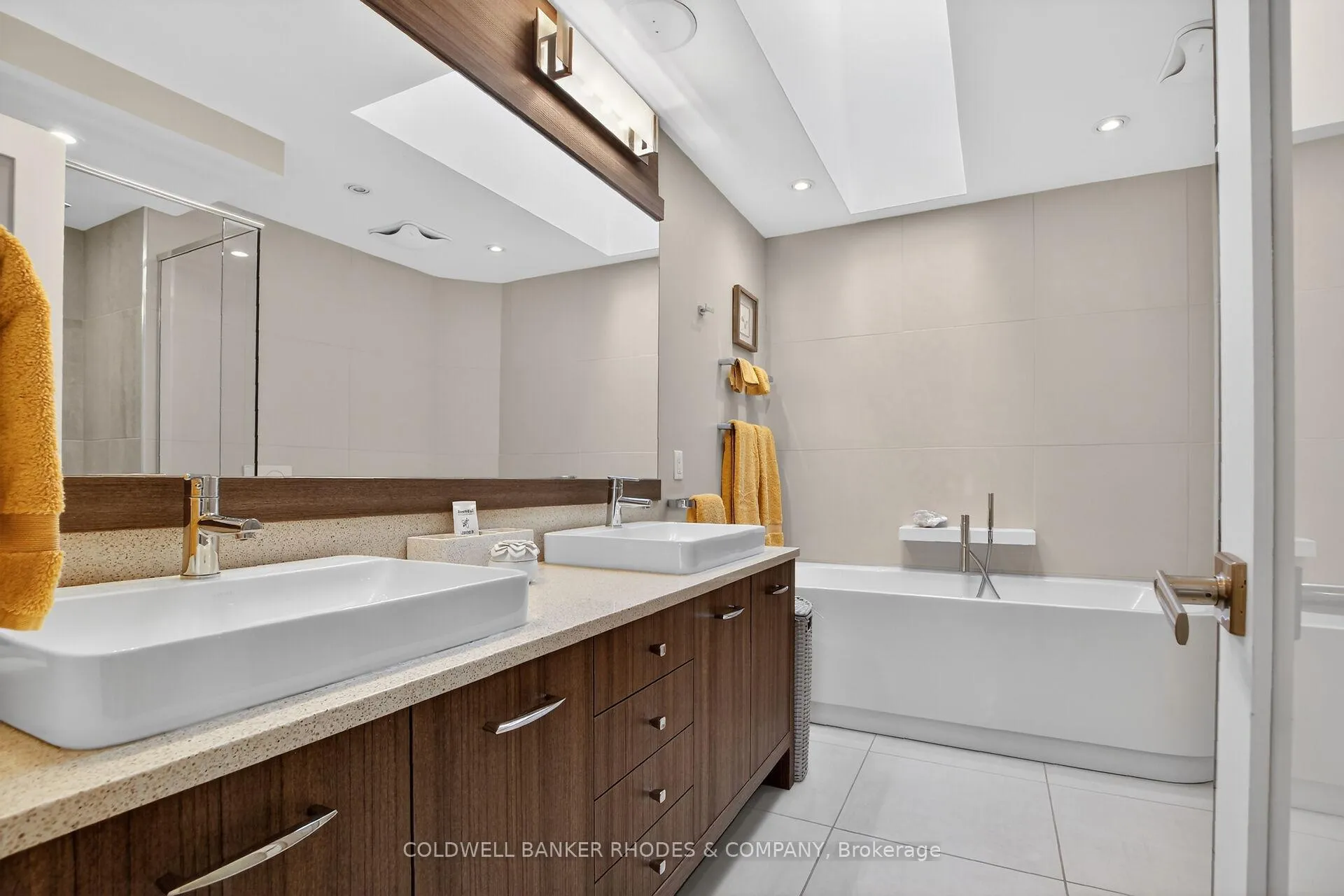 Photo 24 of 368A Berkley Avenue, Ottawa, Westboro West — HOMEH