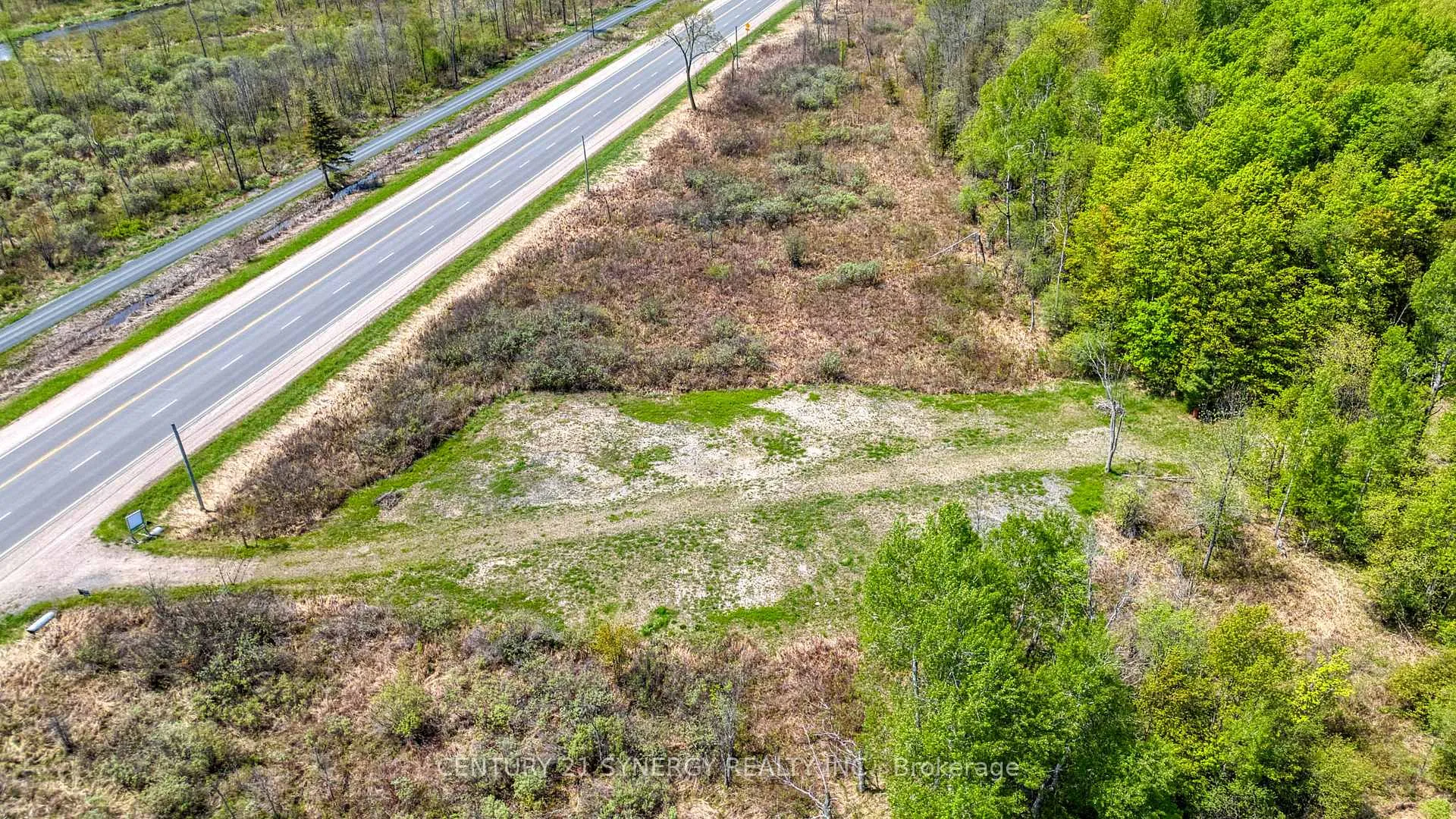 Photo 3 of 19112 Highway 7, Tay Valley, Bathurst/Burgess & Sherbrooke (Bathurst) Twp — HOMEH