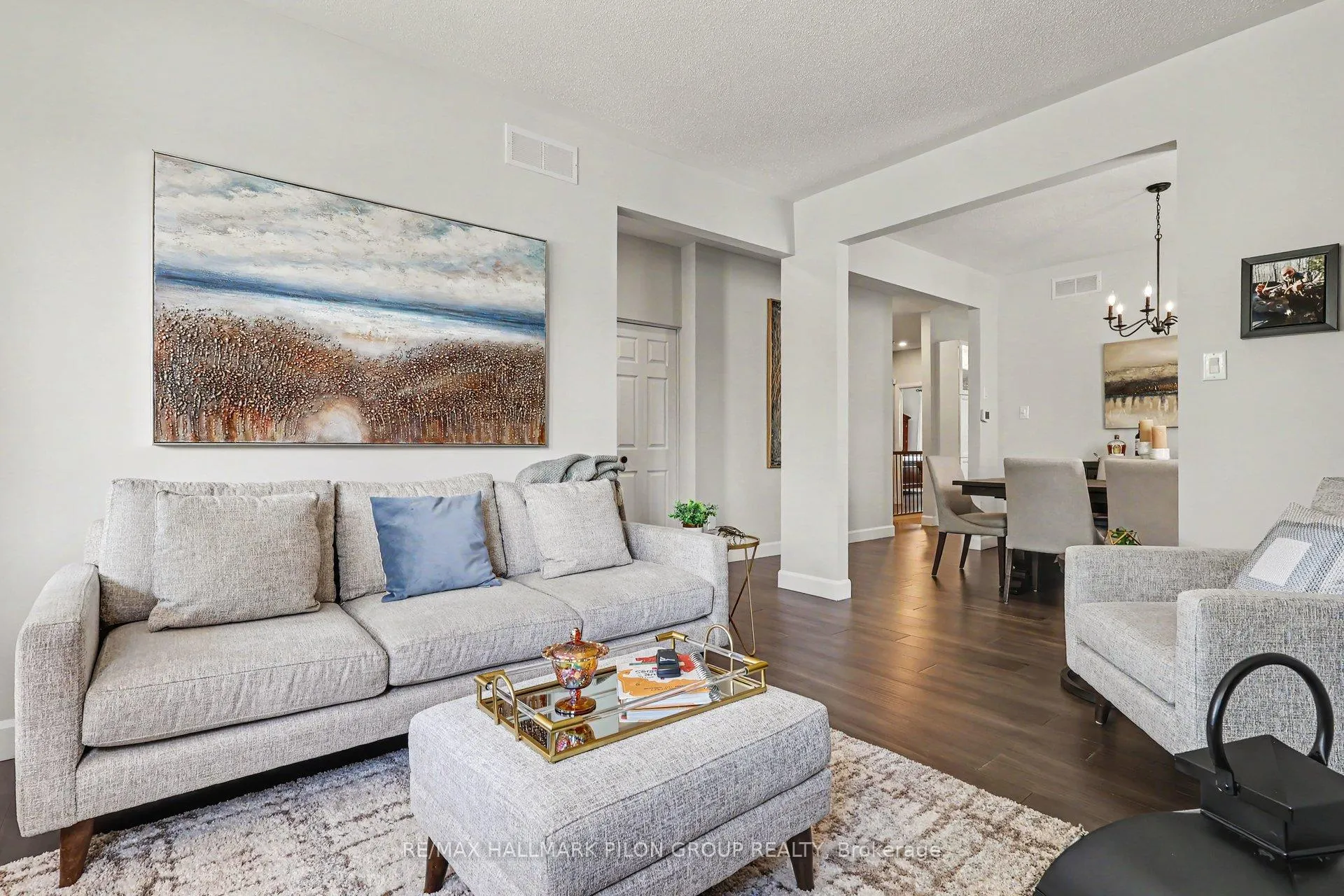 Photo 3 of 1800 Mccallum Drive, Ottawa, Fallingbrook/Gardenway South — HOMEH