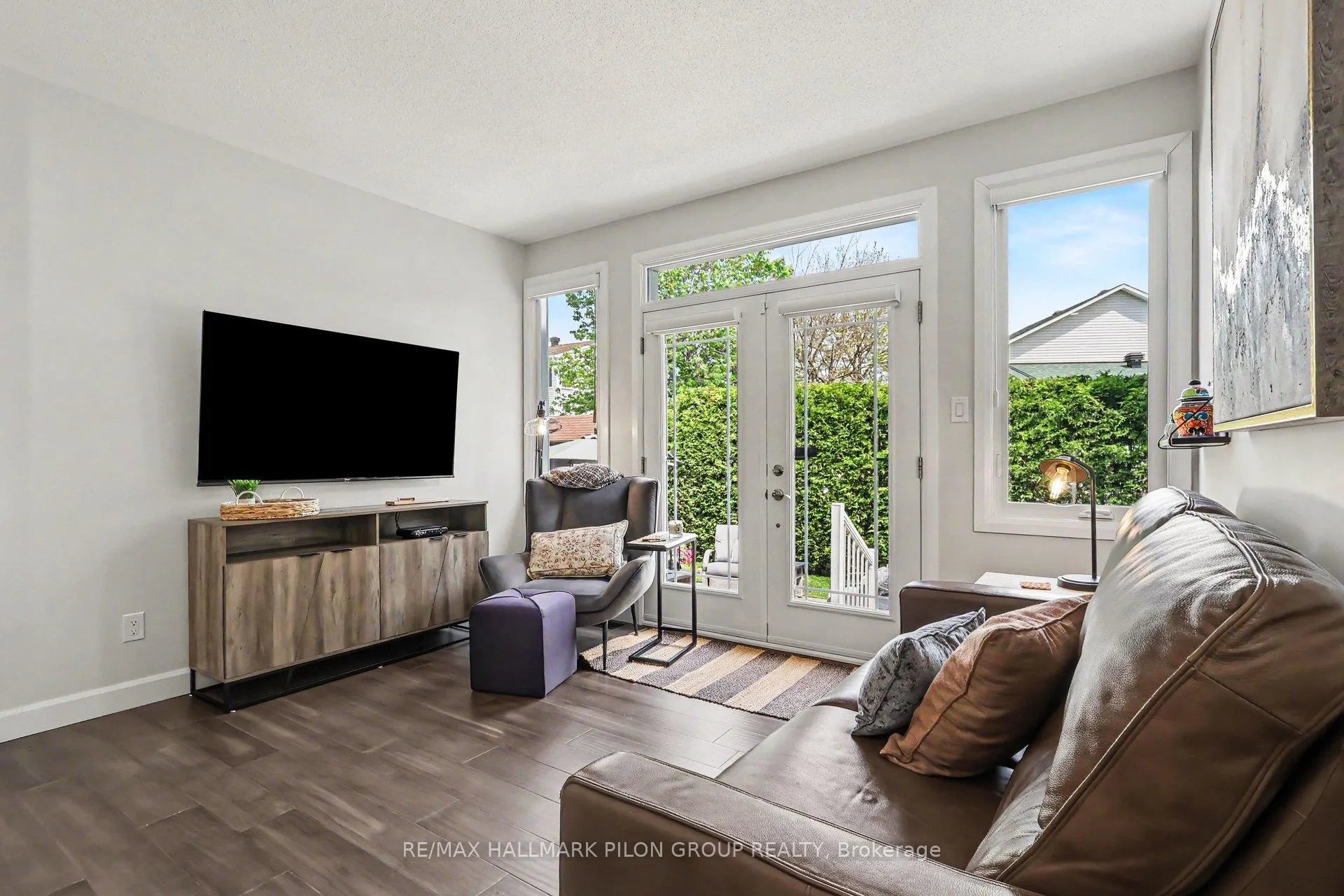 Photo 9 of 1800 Mccallum Drive, Ottawa, Fallingbrook/Gardenway South — HOMEH