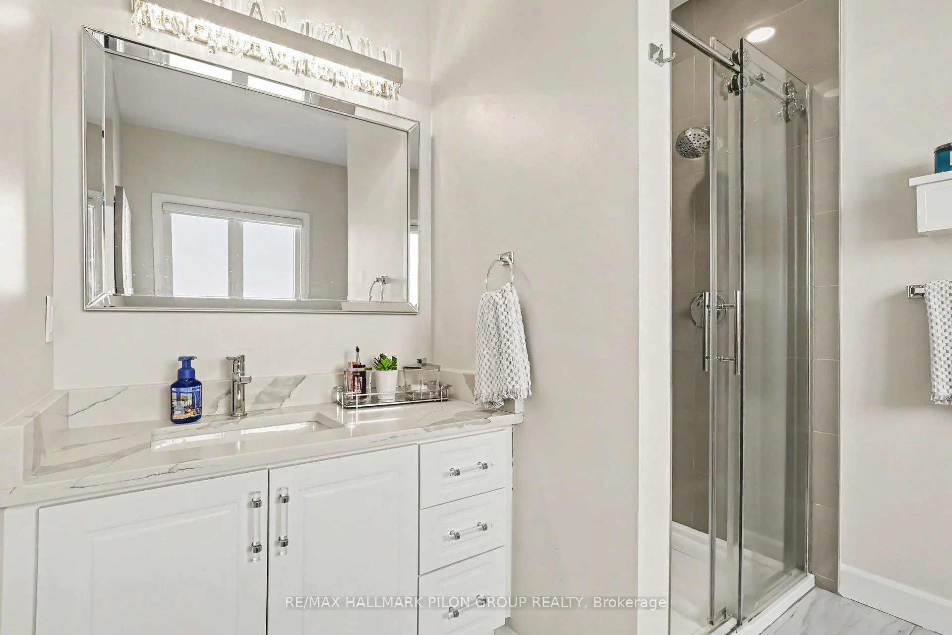 Photo 12 of 1800 Mccallum Drive, Ottawa, Fallingbrook/Gardenway South — HOMEH