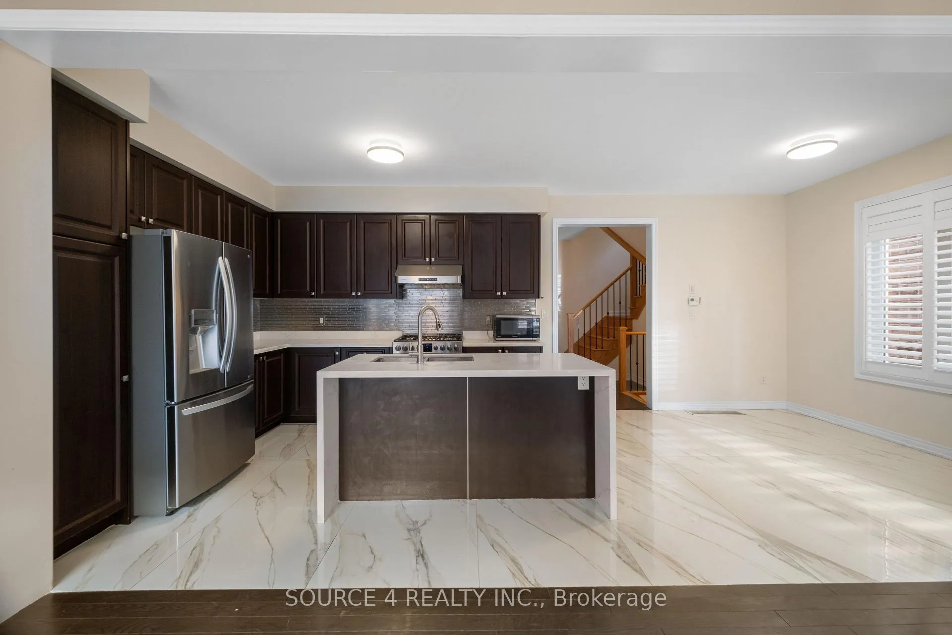 Photo 4 of 2426 Hibiscus Drive, Pickering, Rural Pickering — HOMEH