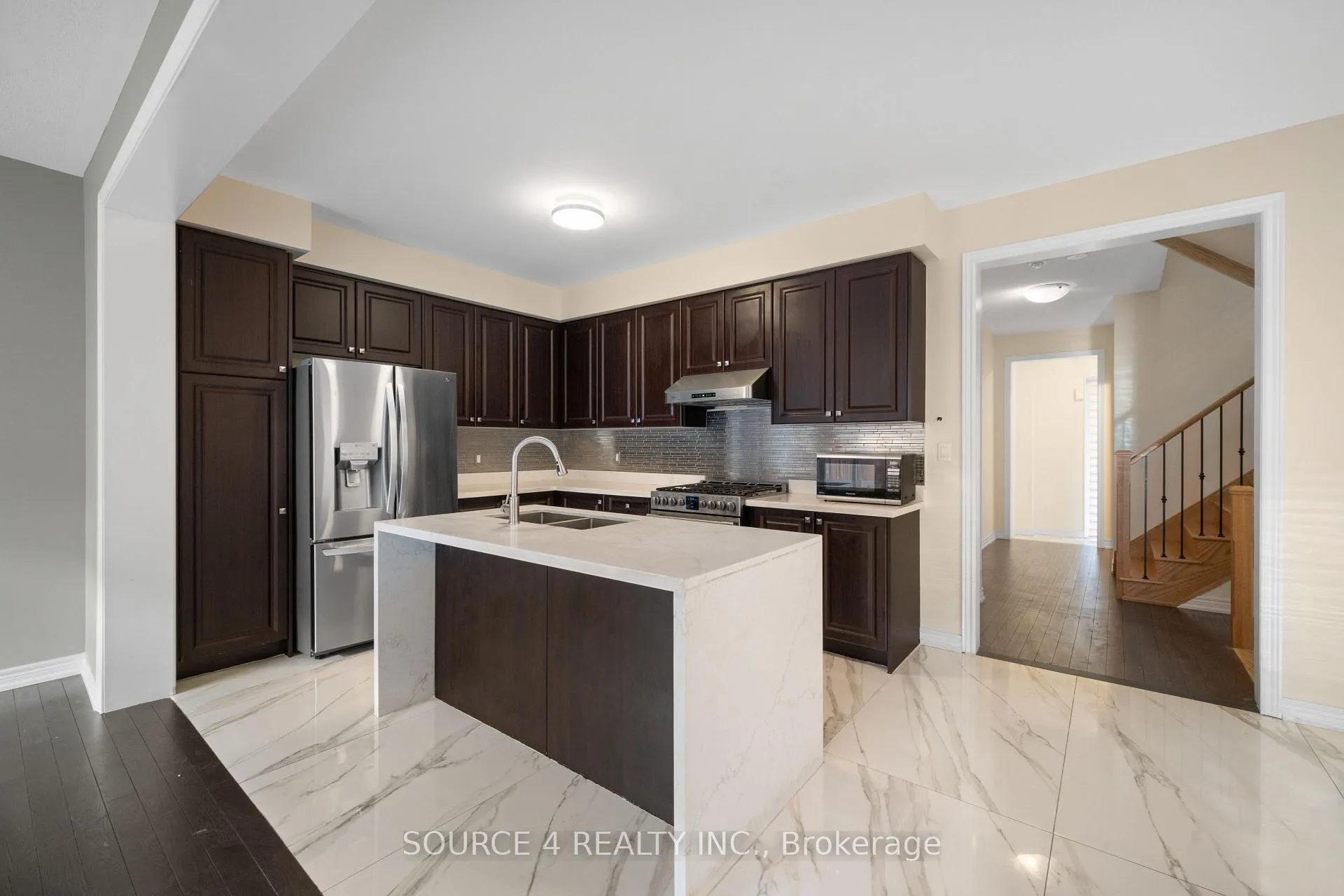 Photo 5 of 2426 Hibiscus Drive, Pickering, Rural Pickering — HOMEH