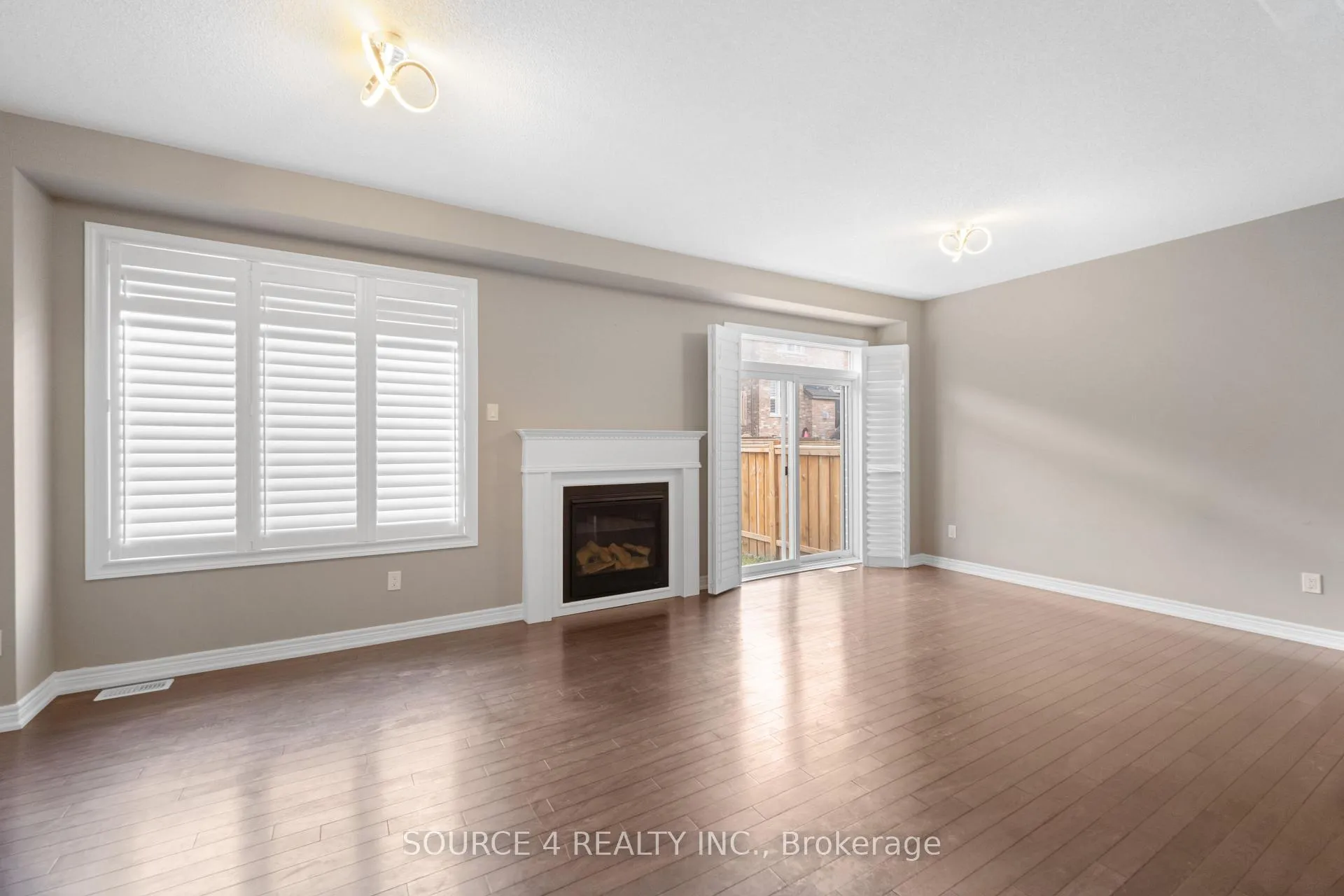 Photo 8 of 2426 Hibiscus Drive, Pickering, Rural Pickering — HOMEH