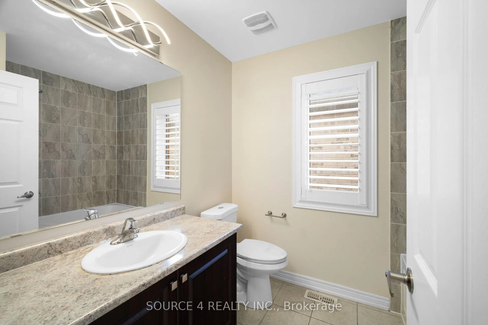 Photo 17 of 2426 Hibiscus Drive, Pickering, Rural Pickering — HOMEH