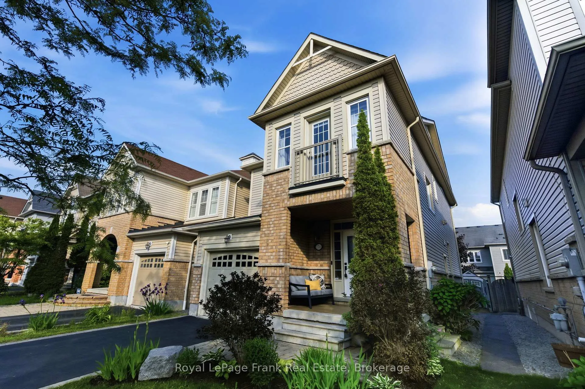 Photo 2 of 170 Harbourside Drive, Whitby, Port Whitby — HOMEH