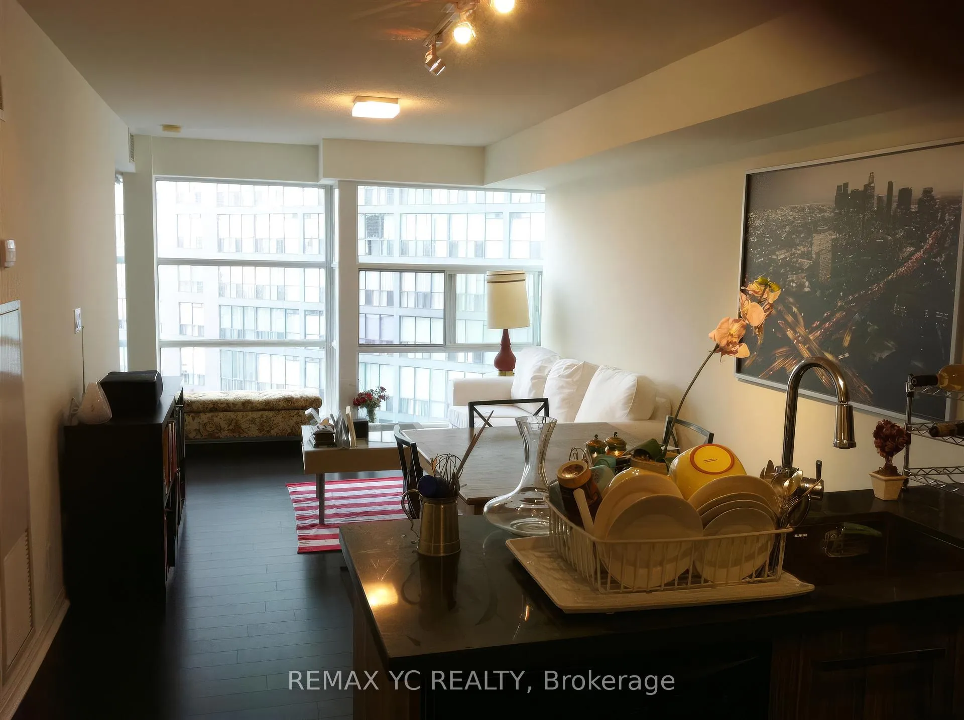 Photo 2 of Unit 501, 11 St Joseph Street, Toronto, Bay Street Corridor — HOMEH