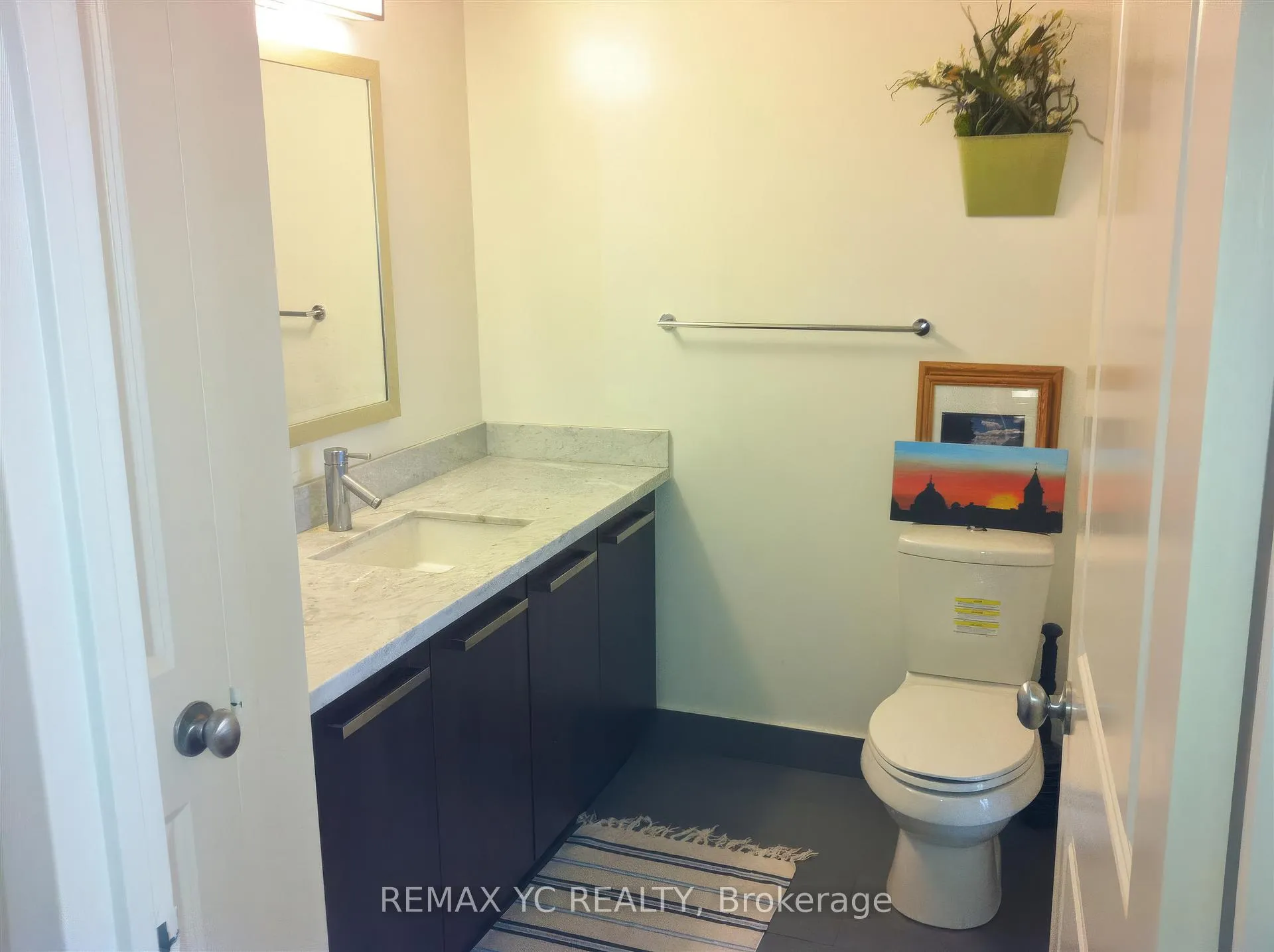 Photo 11 of Unit 501, 11 St Joseph Street, Toronto, Bay Street Corridor — HOMEH