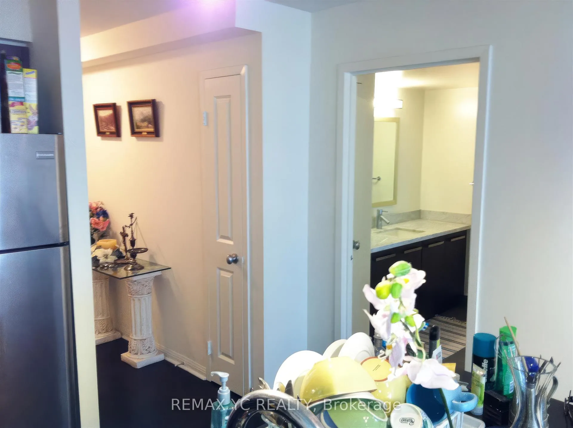 Photo 12 of Unit 501, 11 St Joseph Street, Toronto, Bay Street Corridor — HOMEH