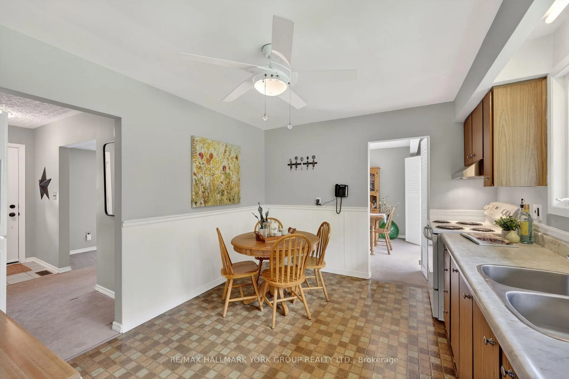 Photo 14 of 49 Orma Drive, Orillia — HOMEH