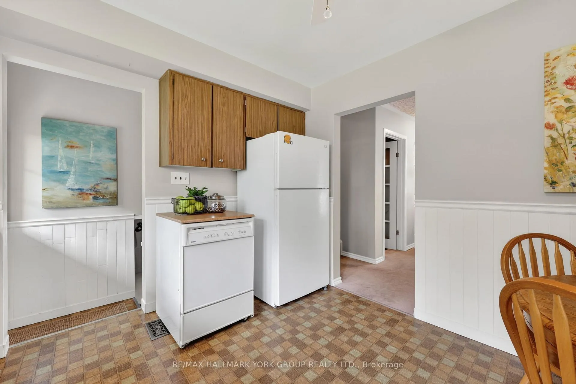 Photo 15 of 49 Orma Drive, Orillia — HOMEH